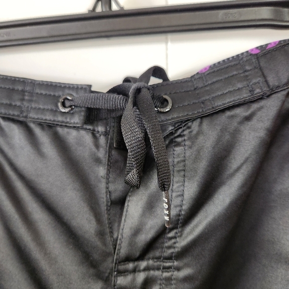 Roxy Swim Black Board Shorts Lace-Up Surf Long Bermuda Short Trunks Beach 3 - Picture 5 of 11